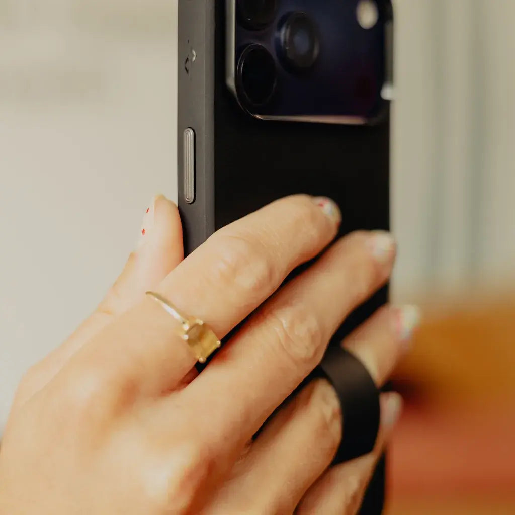 Everyday Loop Case iPhone 17 Pro MagSafe Kılıf - Black