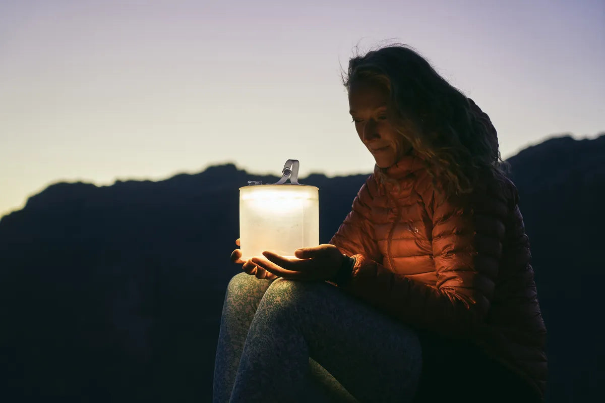 Luci Charge 360 Güneş Enerjili Kamp Lambası & Powerbank