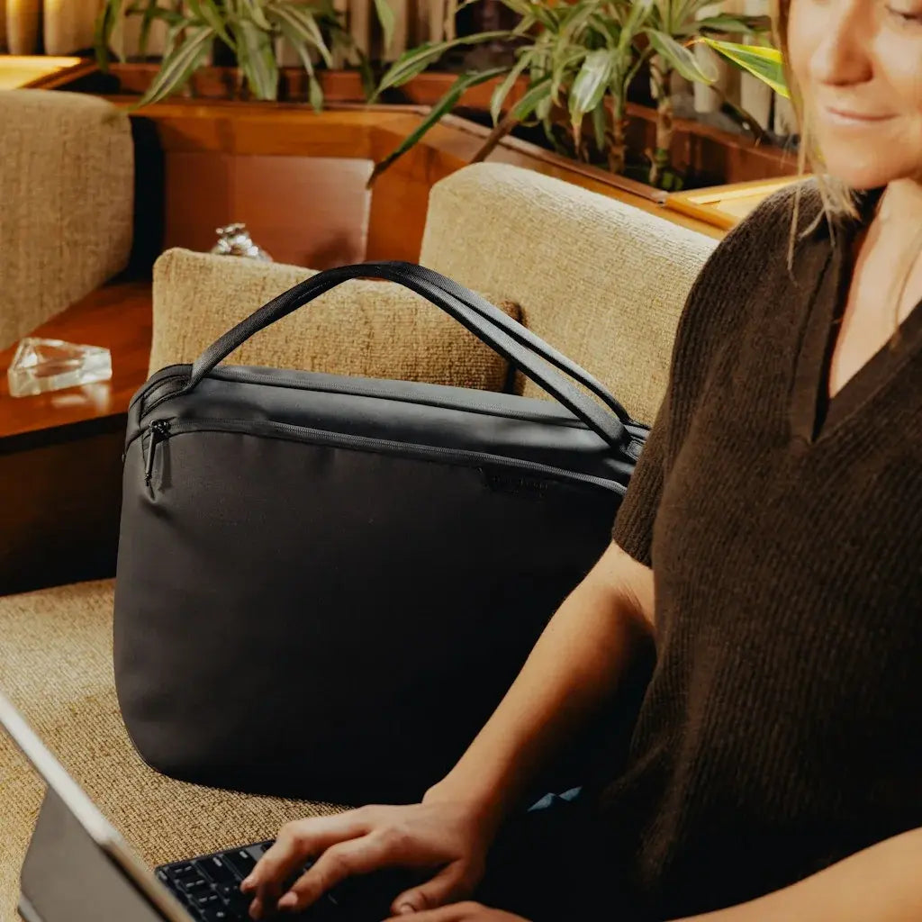Travel Weekender 25L - Black
