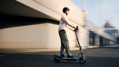 SEGWAY Ninebot F3 Scooter