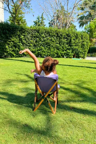 BAG THE JOY KIDS KATLANIR AHŞAP KAMP & BAHÇE SANDALYESİ KAHVERENGİ İSKELET – BEJ KILIF